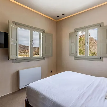 Peranosa The Residency *