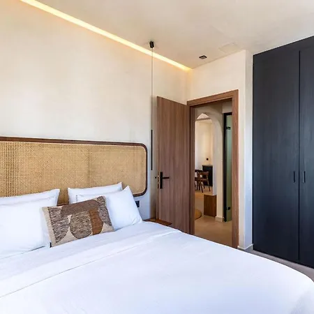 Aparthotel Peranosa The Residency