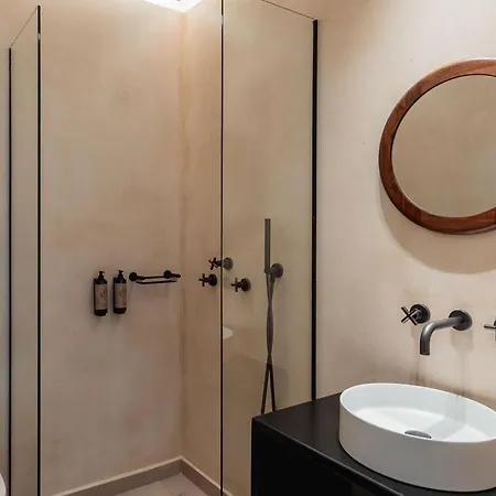 Peranosa The Residency