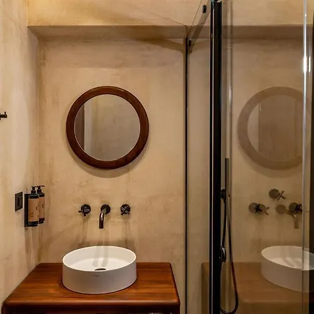 Peranosa The Residency