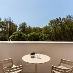Peranosa The Residency