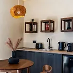 Peranosa The Residency Апарт-отель Периволос