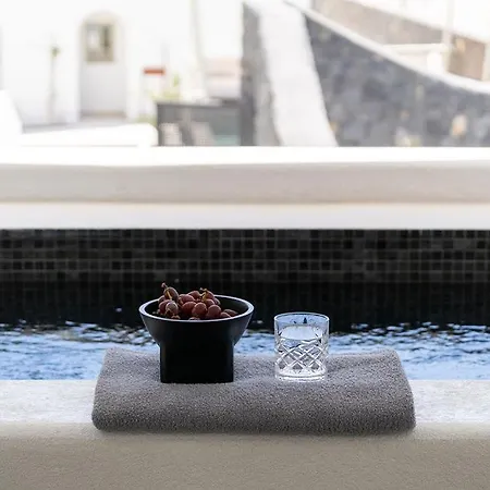 Aparthotel Peranosa The Residency Agios Georgios (Santorini)