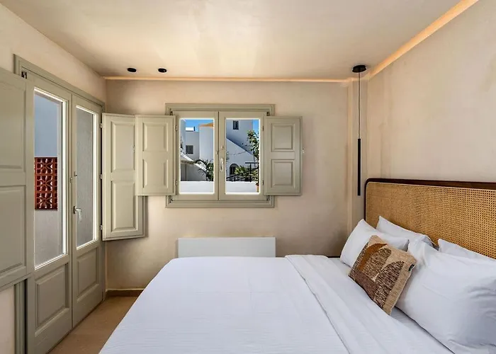 Peranosa The Residency 4* Perivolos (Santorini)